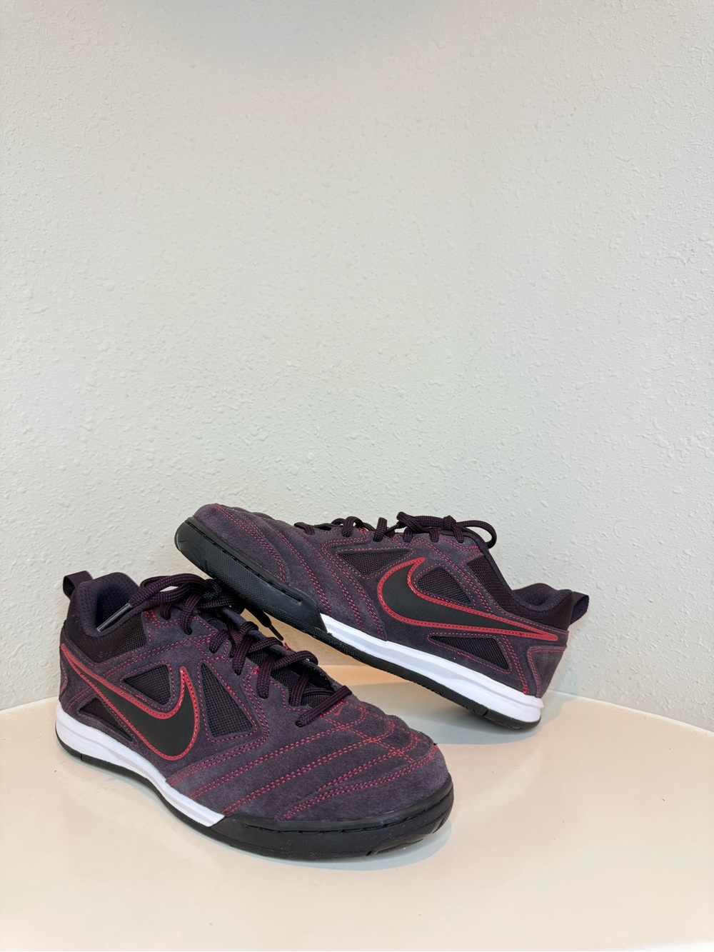 Nike Gato LV8 Dark Maroon Leather Low Top Unisex Sneakers Sz 6.5 YM 8 W NEW